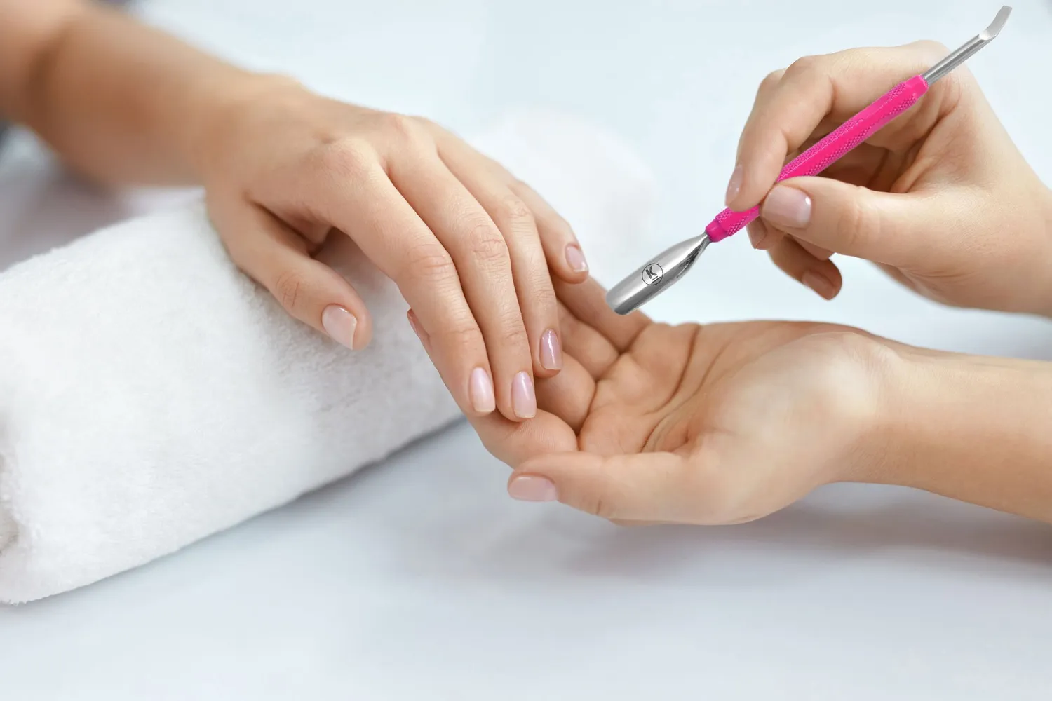 K-Pro Nagelhautschieber Edelstahl Pink 2-in-1