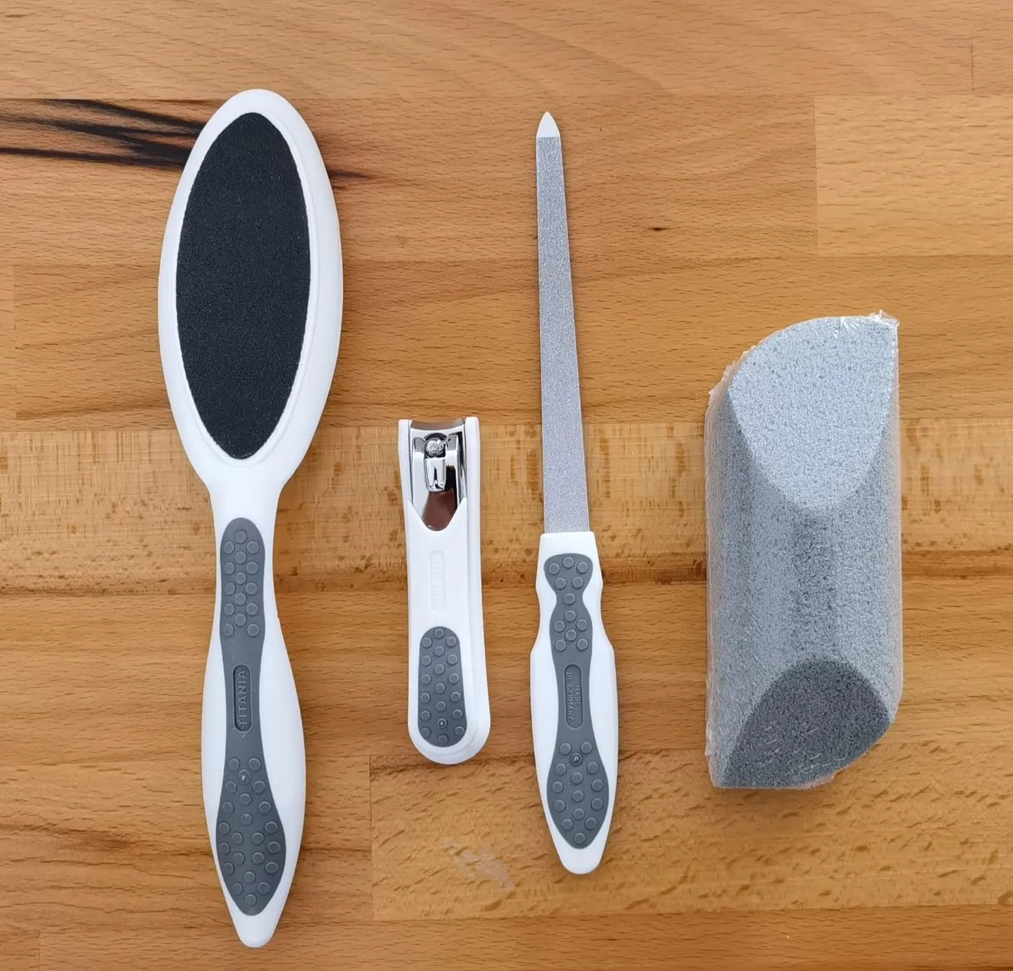 Titania Softtouch Maniküre Pediküre Set 4-teilig grau