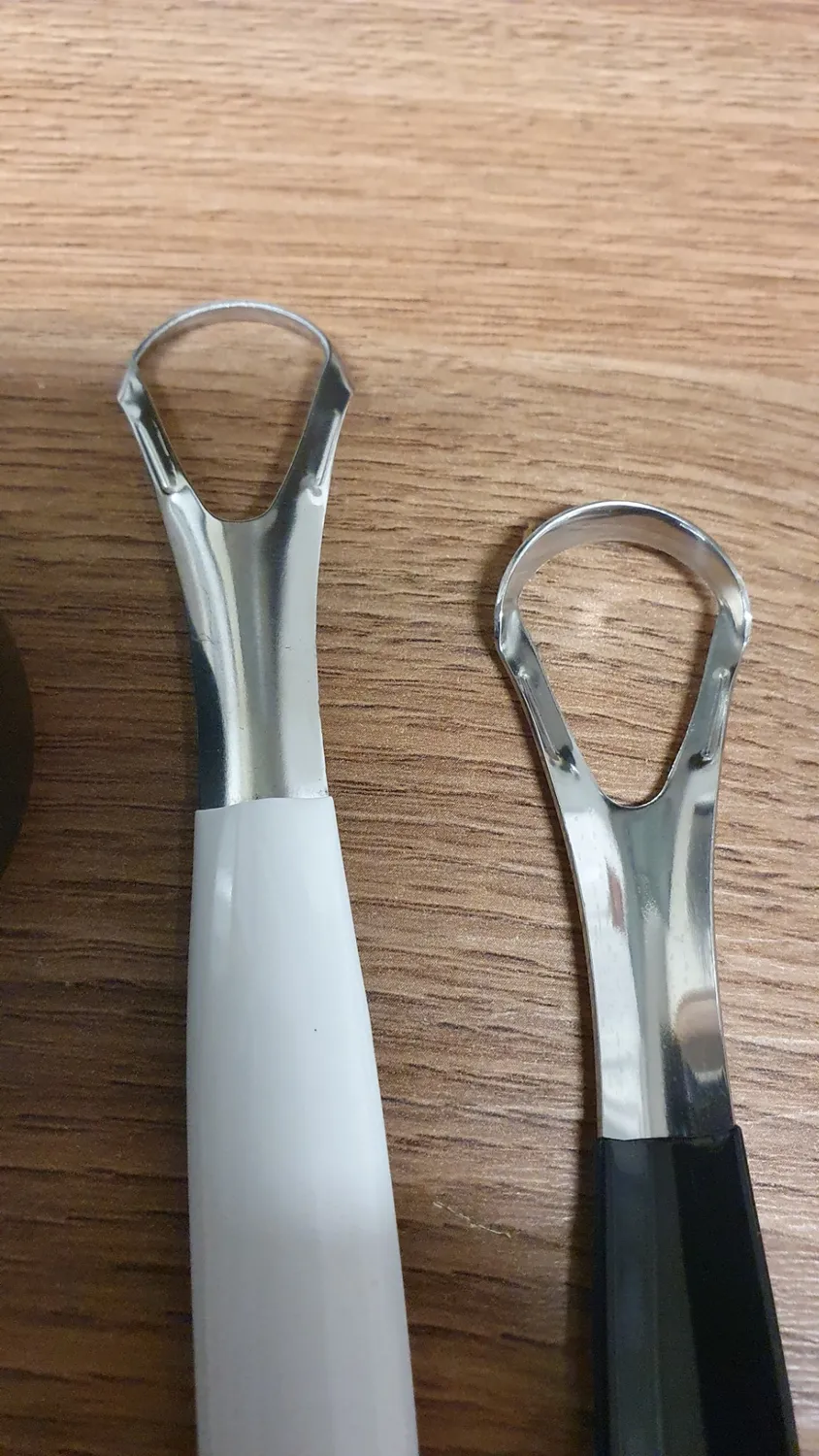 K-Pro Zungenschaber 2er Set Edelstahl Schwarz und Weiß