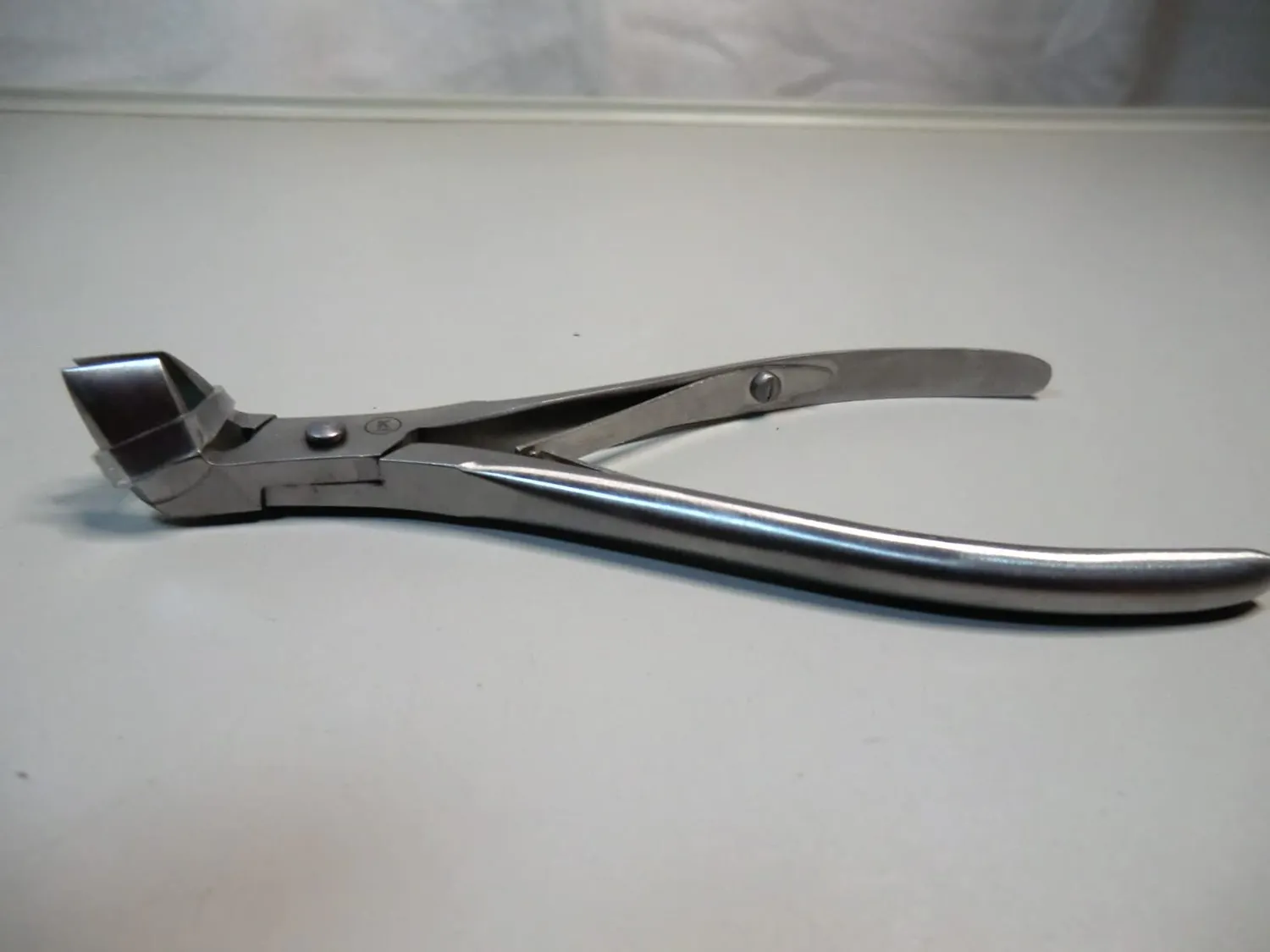 K-Pro Hautzange Edelstahl 12 cm für Hand und Fuß