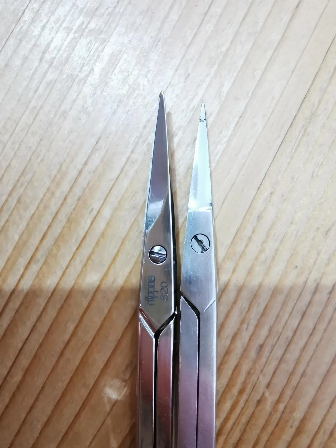 Nippes Solingen Hautschere Linkshänder 9 cm gebogen