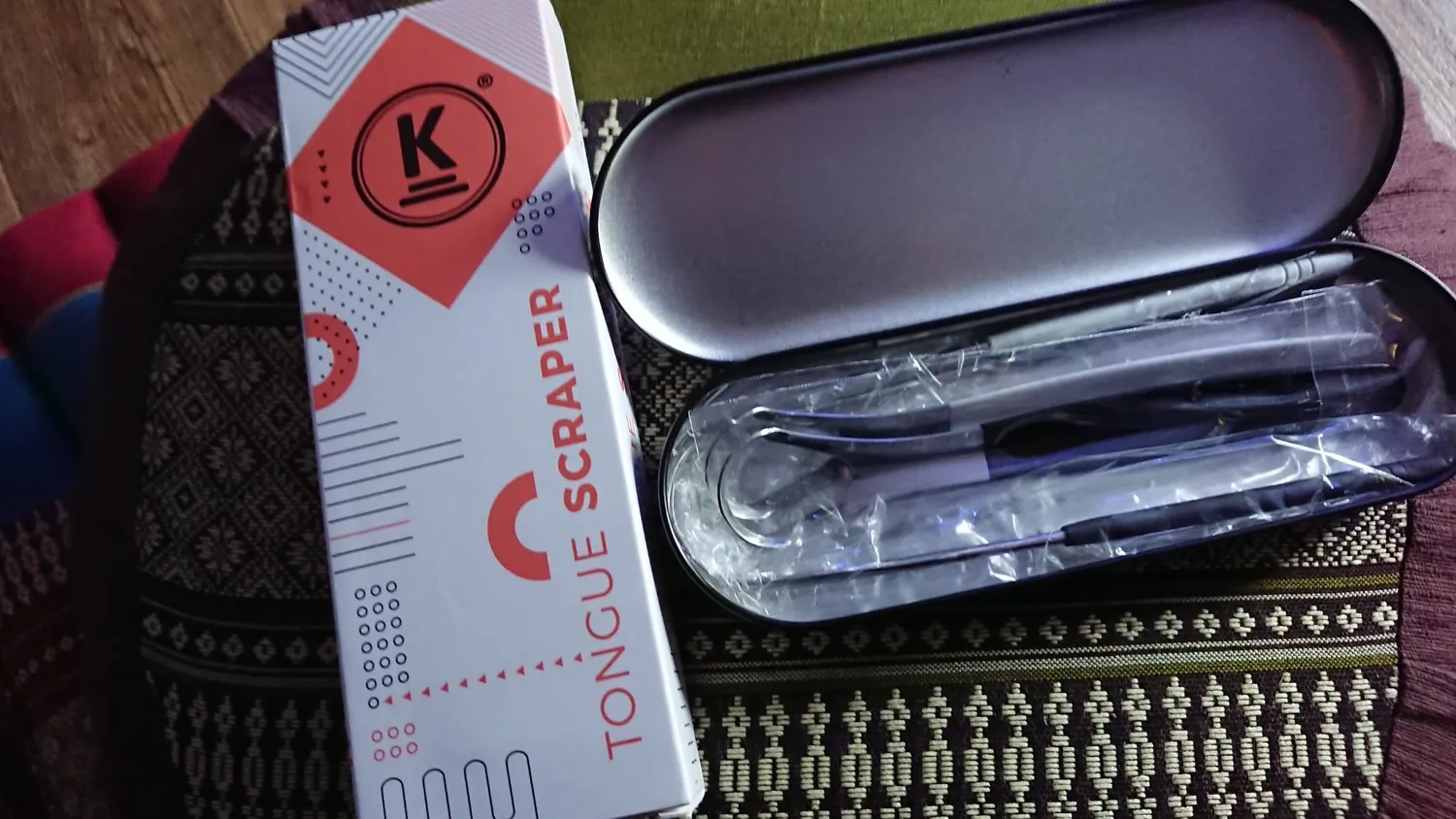 K-Pro Zungenschaber 2er Set Edelstahl Schwarz und Weiß