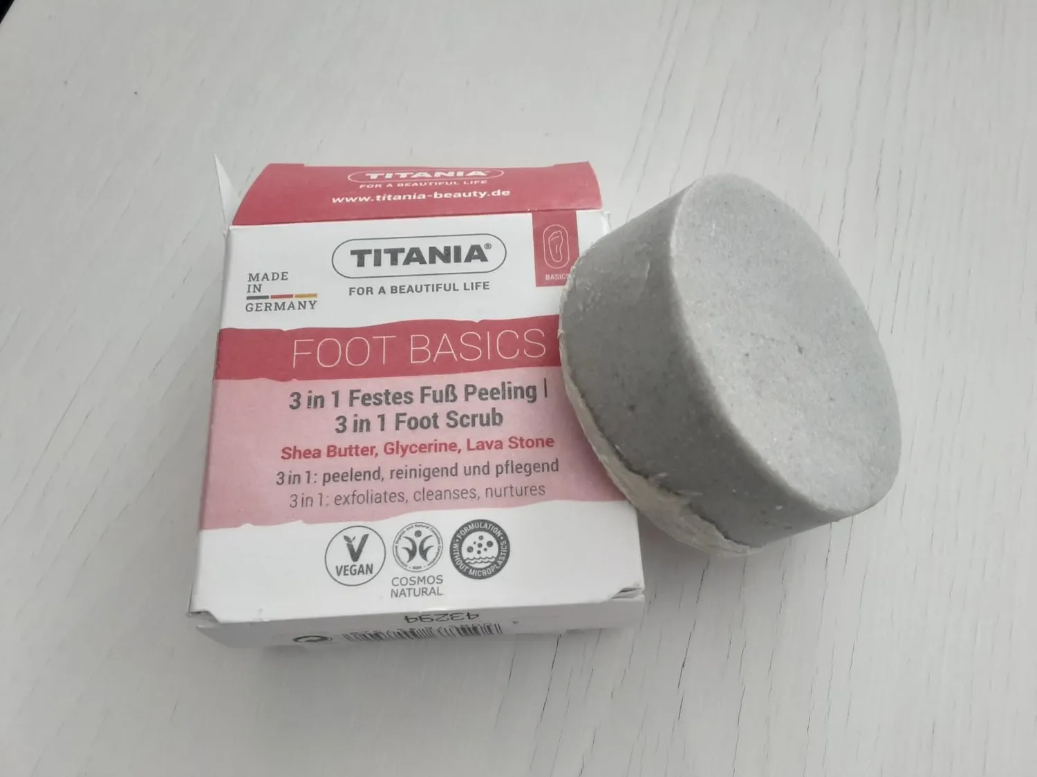 Titania 3in1 Fußpeeling Seife fest Bimsstein Sheabutter