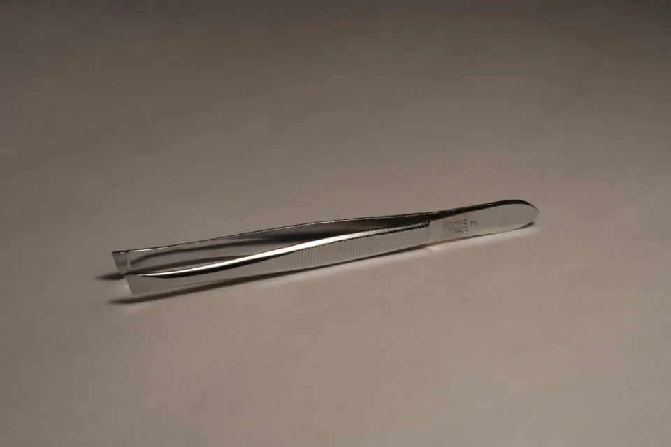 Nippes Solingen Classic Pinzette 10 cm schräge Spitze
