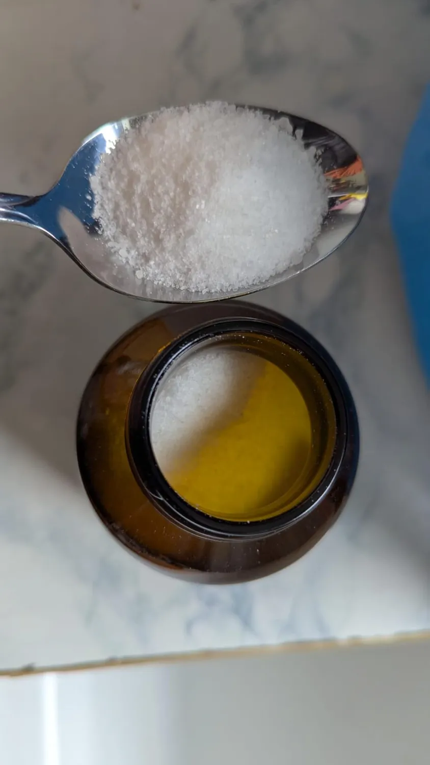 Titania Urea Fußbadesalz 25% 270 g Glas Mandelöl