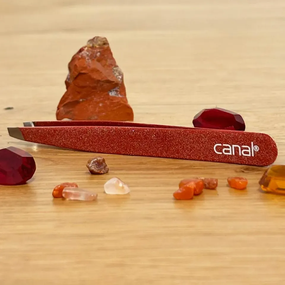Canal Instrumente 2155-02 Haarpinzette schräg Rot Edelstein